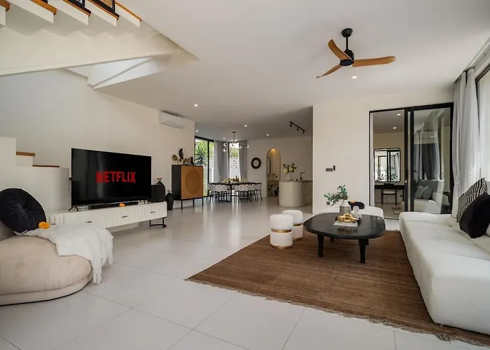 Luxury 4bd Pererenan By With Unique Pool *