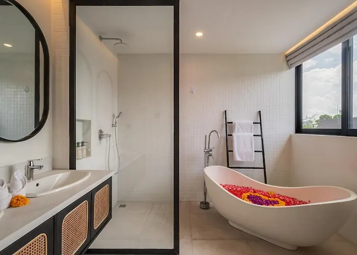 Luxury 4bd Pererenan By With Unique Pool * Canggu (Bali)