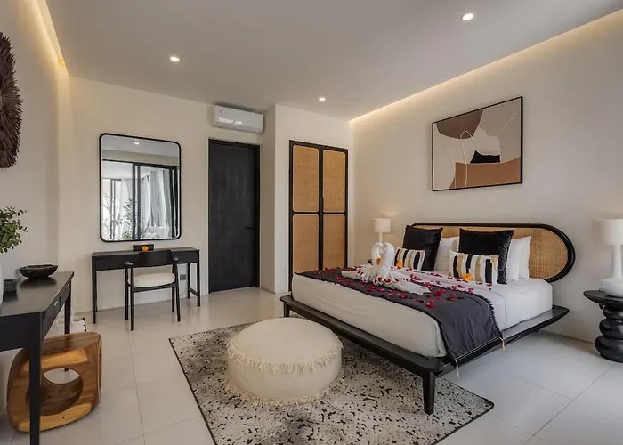 Luxury 4bd Pererenan By With Unique Pool Villa *