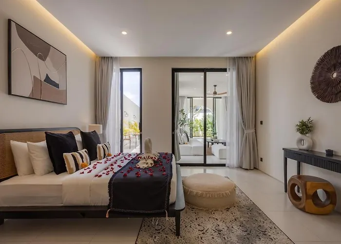 Villa Luxury 4bd Pererenan By With Unique Pool